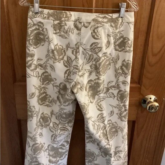 Vintage velvet pants from The Limited. Flared. Size 6. Cream with brown flowers. - Picture 3 of 4